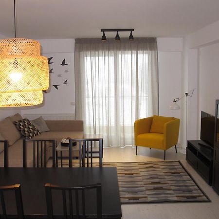 Airport Residence 2 Отопени Екстериор снимка