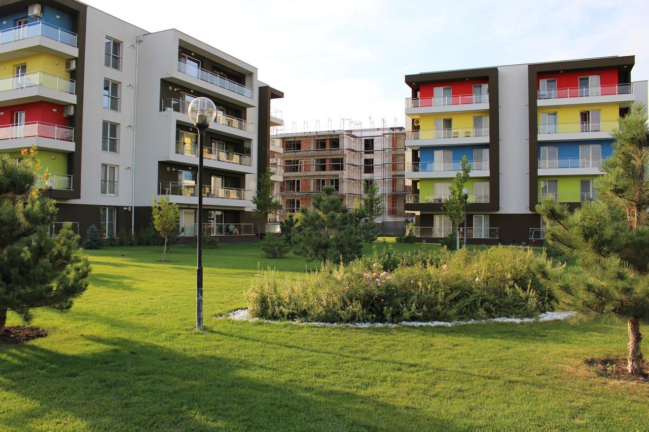 Airport Residence 2 Отопени Екстериор снимка