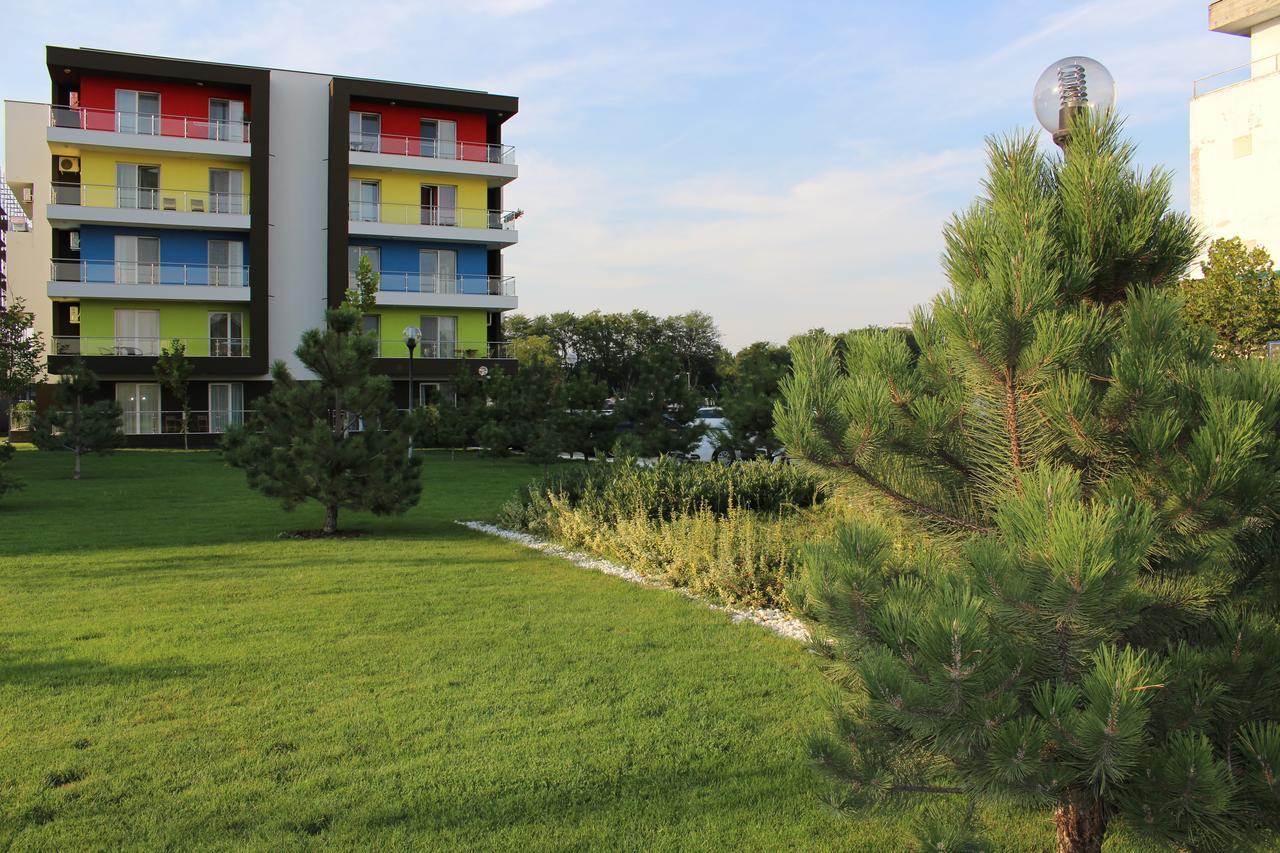 Airport Residence 2 Отопени Екстериор снимка
