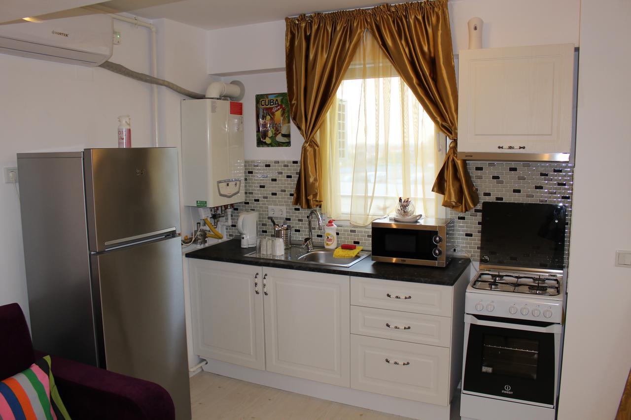 Airport Residence 2 Отопени Екстериор снимка