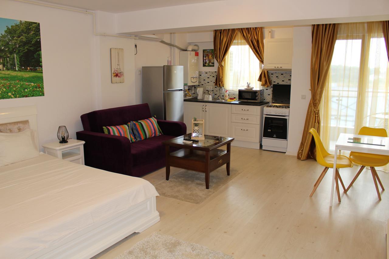 Airport Residence 2 Отопени Екстериор снимка