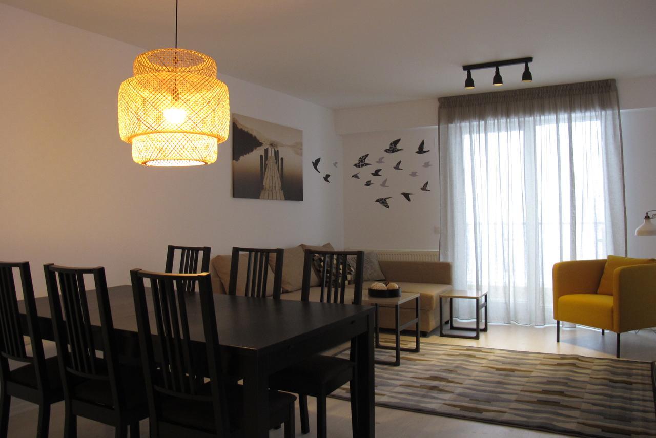 Airport Residence 2 Отопени Екстериор снимка