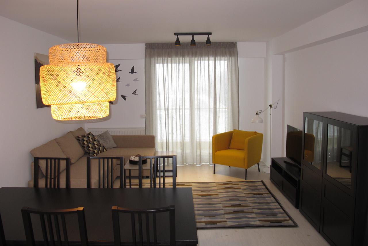 Airport Residence 2 Отопени Екстериор снимка