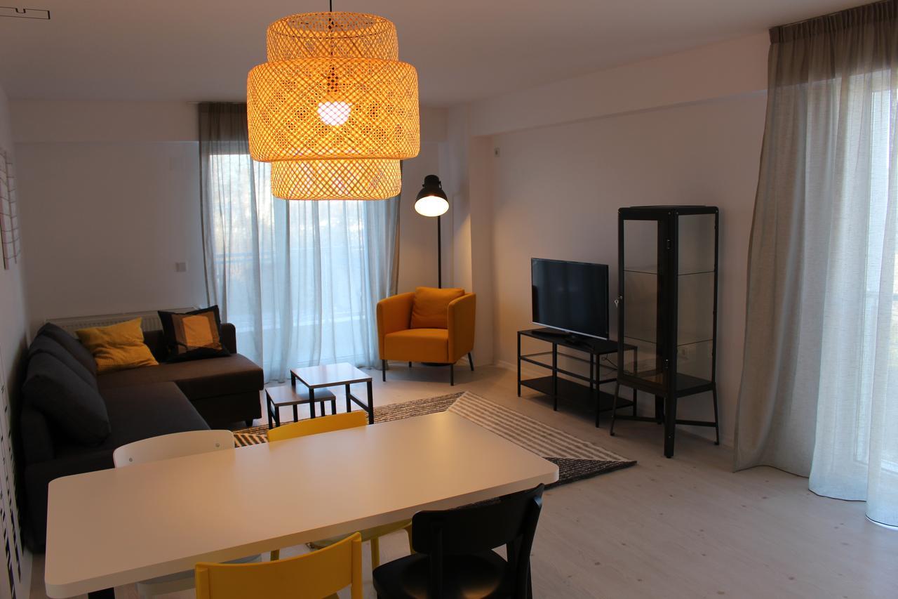Airport Residence 2 Отопени Екстериор снимка
