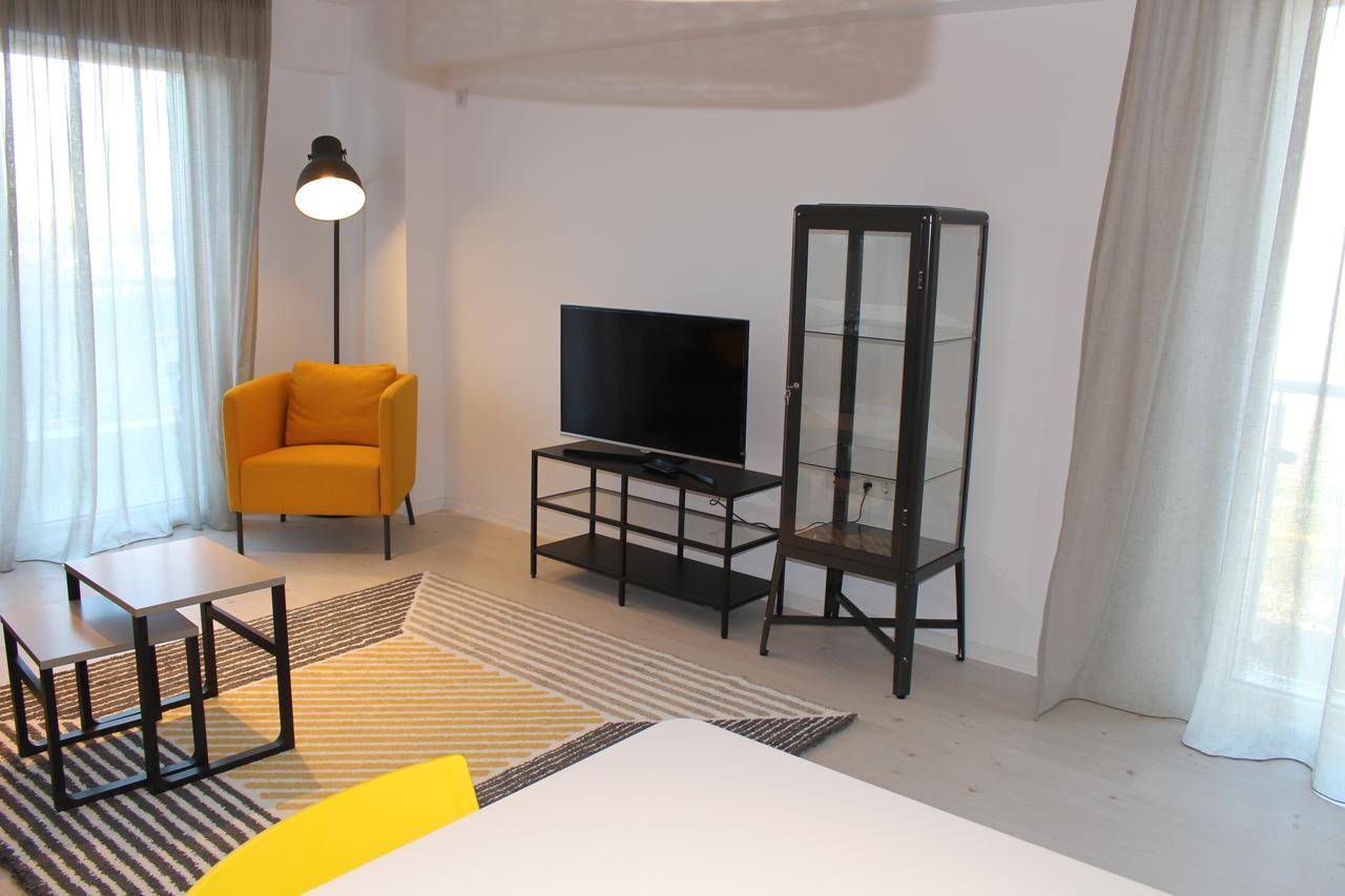 Airport Residence 2 Отопени Екстериор снимка