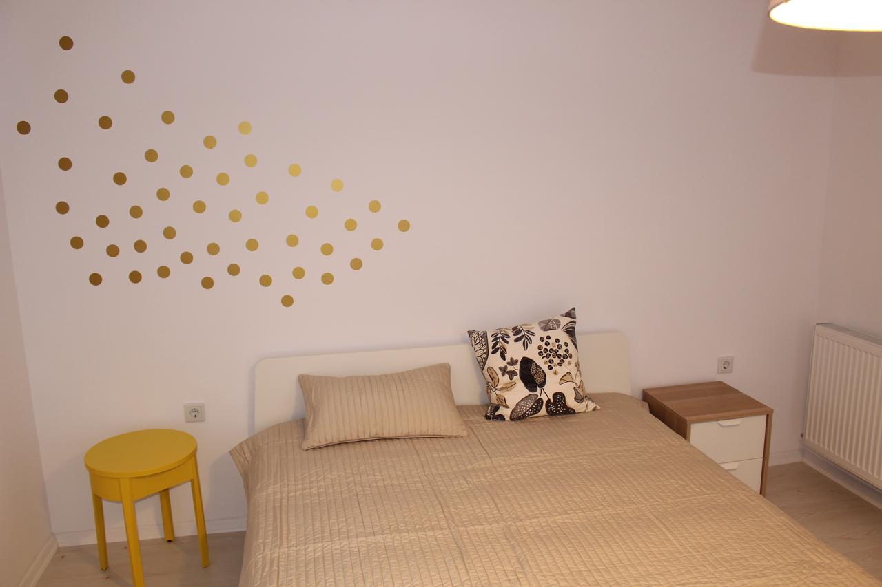 Airport Residence 2 Отопени Екстериор снимка