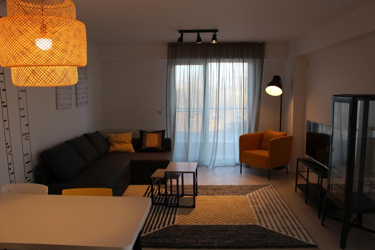 Airport Residence 2 Отопени Екстериор снимка