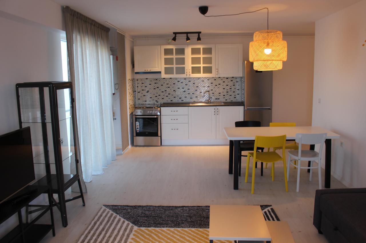 Airport Residence 2 Отопени Екстериор снимка