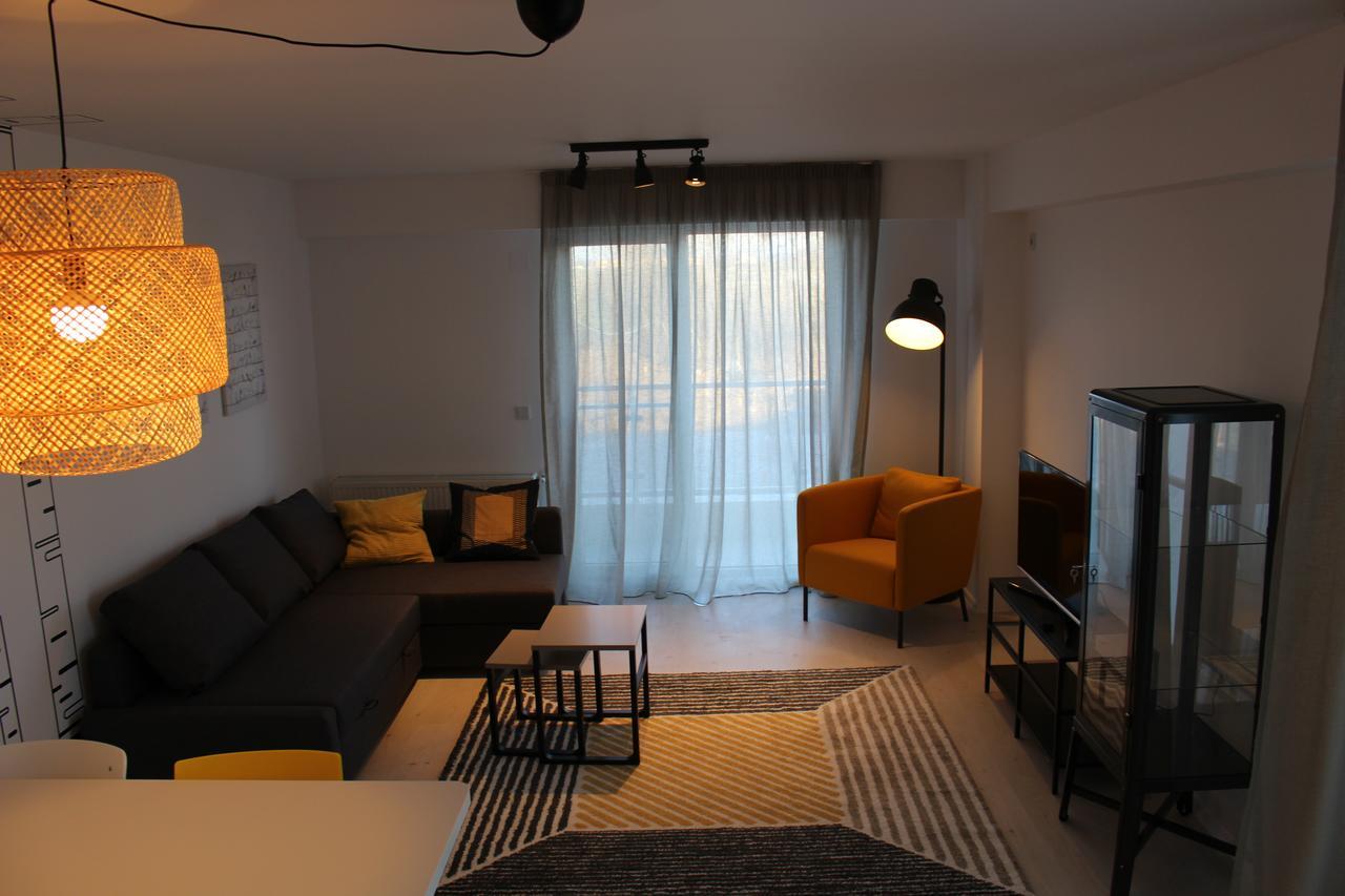 Airport Residence 2 Отопени Екстериор снимка